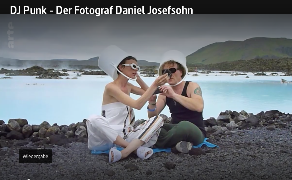Anfangsszene des Filmes: Dokumentation “DJ Punk - Der Fotograf Daniel Josefshon”, Lutz Pehnert
